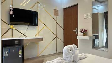 Deluxe Room, City View | Free WiFi