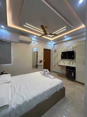 Deluxe Room, City View | Free WiFi - IAN Hotel (Bangalore)