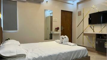 Deluxe Room, City View | Free WiFi