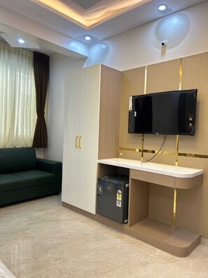 Executive Room | Free WiFi, bed sheets - IAN Hotels (Bangalore)