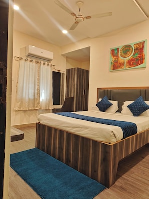 Deluxe Room | Katil lipat simpan/tambahan, cadar katil 