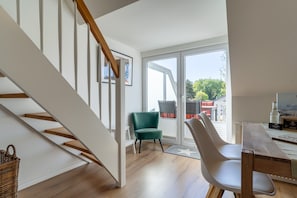 Apartment | Living room - Ferienwohnung mit Balkon in St.peter-ording (St. Peter-Ording)