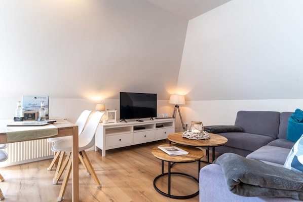 Apartment | Living room - Ferienwohnung mit Balkon in St.peter-ording (St. Peter-Ording)