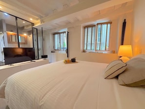 1 bedroom, desk, iron/ironing board, WiFi - L'appartement Charlot C (Paris)