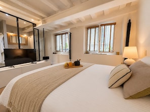 1 bedroom, iron/ironing board, free WiFi, bed sheets - L'appartement Charlot C (Paris)