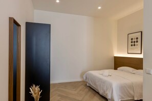 Coffres-forts dans les chambres, fer et planche à repasser, Wi-Fi