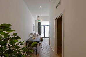 Interior - One Tower Apartment - 05 (Valencia)