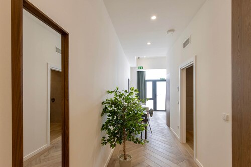 One Tower Apartment - 05