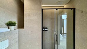 Hair dryer, towels - Plaza Tower - Apartment -05 (Valencia)