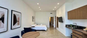 Plaza Tower Loft 07