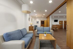 Free daily self-service breakfast  - Hotel Pinhalmar (Peniche)