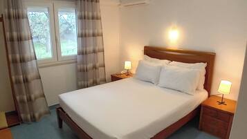 Dubbelrum eller tvÄbÀddsrum - utsikt mot trÀdgÄrden | Gratis wi-fi