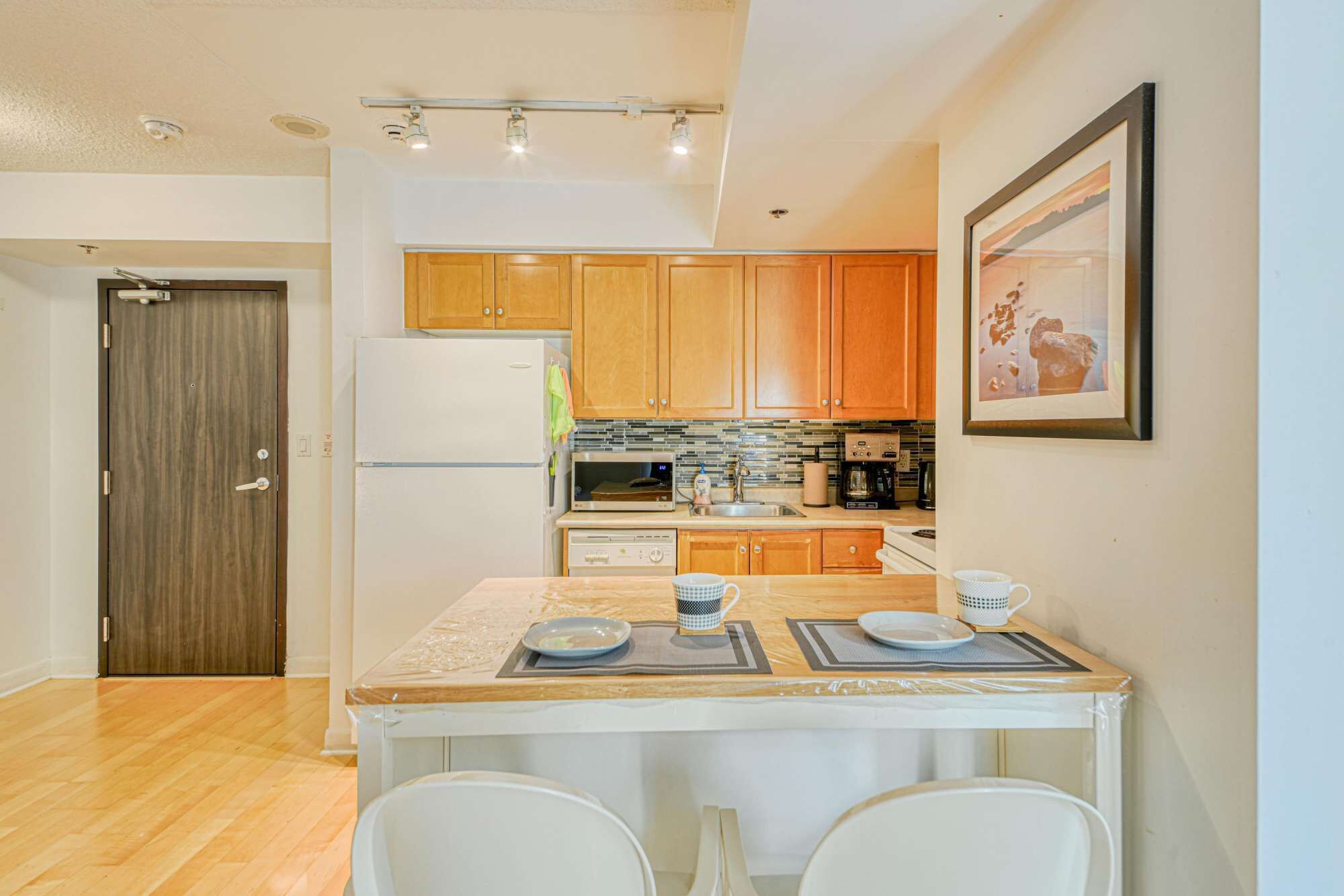 Refrigerador, microondas, horno, placa de cocina