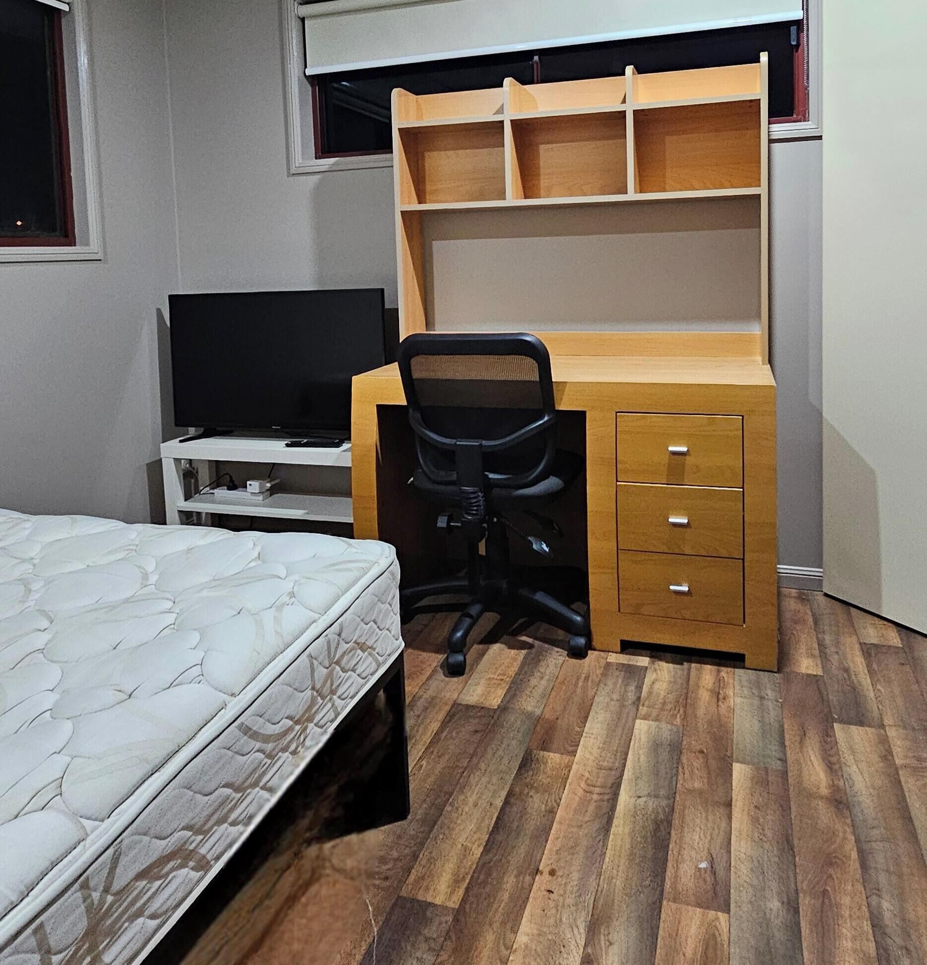 熨斗/熨衣板、WiFi、床单