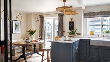 Apartment, Patio | Dining