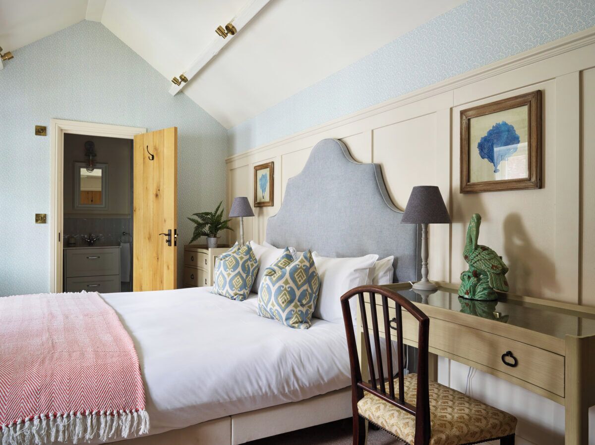 In-room safe, desk, iron/ironing board, free WiFi