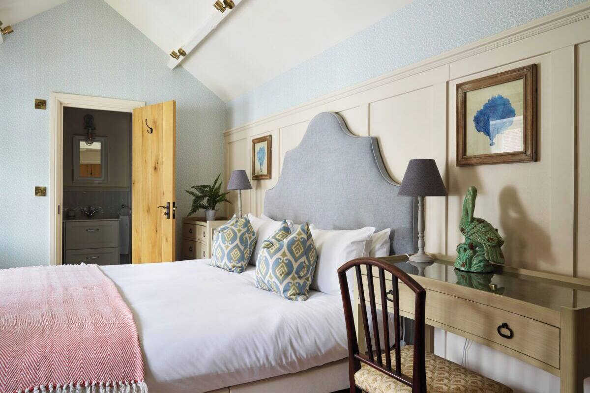 In-room safe, desk, iron/ironing board, free WiFi