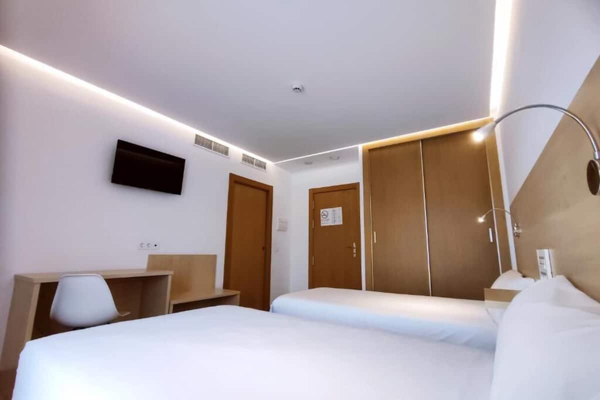 Classic Double Room | Desk, laptop workspace, free WiFi