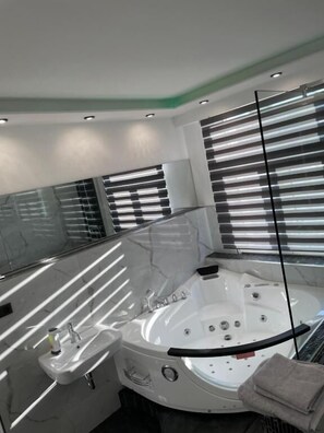 Bathroom - Hotel Anker  (Linden)