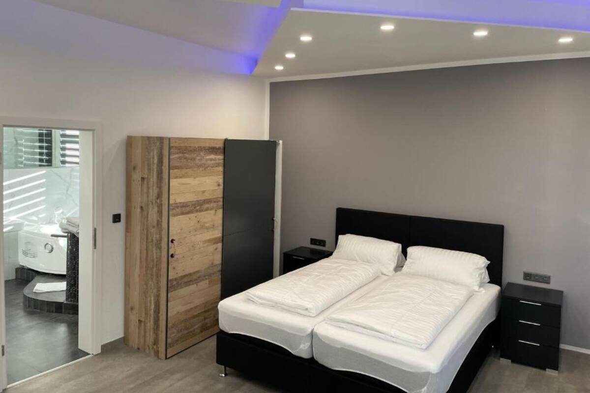 Double Room | Free WiFi