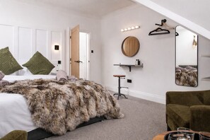 1 habitación, tabla de planchar con plancha, wifi y ropa de cama 
