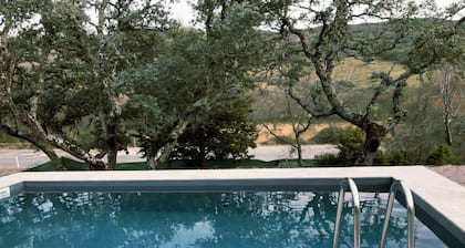 Rural House in Gredos with Pool and Barbecue – Ideal for Groups, Families, Friends