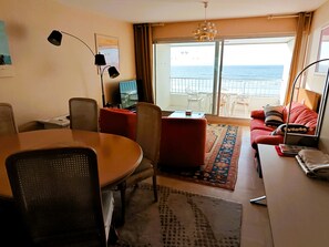 Interior - THE NEST OF THE BACKFILL - Facing Grande Plage (Les Sables-d´Olonne)