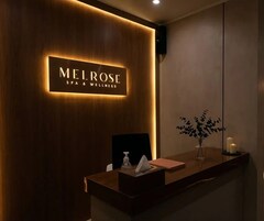 Un sauna, baño turco, aromaterapia, masajes de tejido profundo