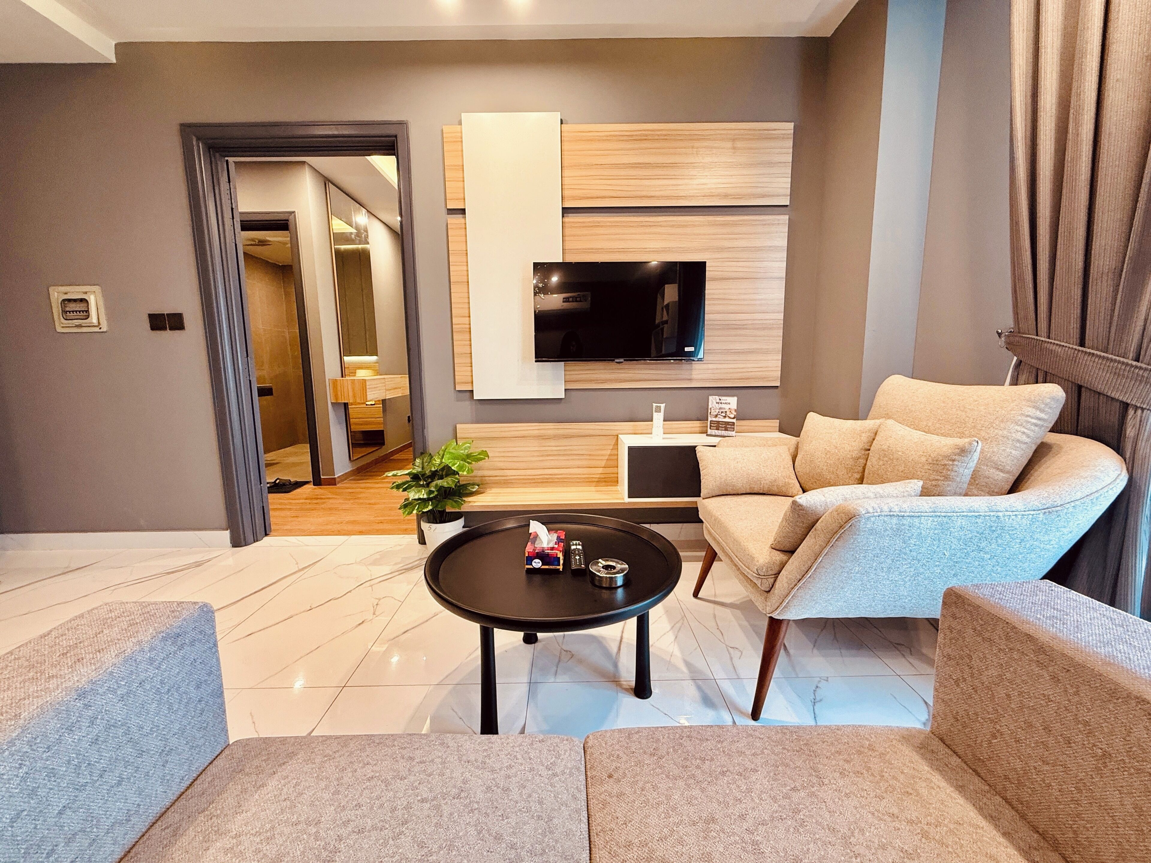 Smart TV 55 pulgadas con canales de televisión digitales, Netflix, Hulu