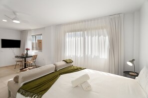 1 habitación, tabla de planchar con plancha, wifi y ropa de cama 