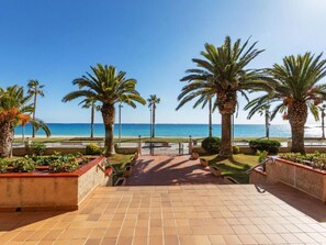 Property grounds - Seafront Apt Torre Valentina (Calonge)