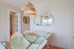 Dining - Seafront Apt Torre Valentina (Calonge)