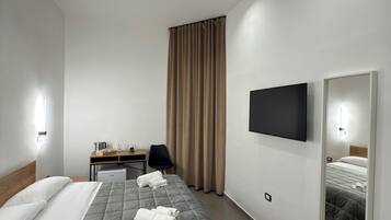 Bügeleisen/Bügelbrett, WLAN, Bettwäsche