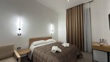 Bügeleisen/Bügelbrett, WLAN, Bettwäsche