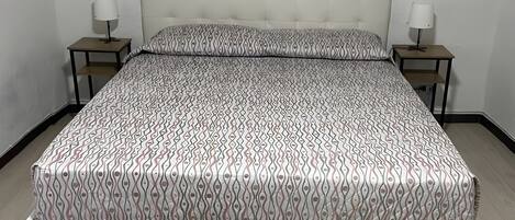 Iron/ironing board, WiFi, bed sheets