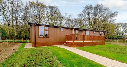 The Fotheringhay (Pet), Wansford