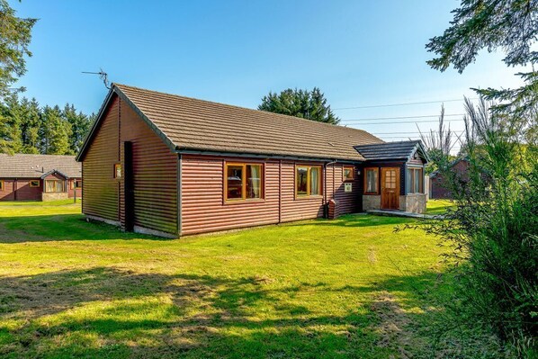 Exterior - Osprey Spa Plus (Pet) (Fowlis)