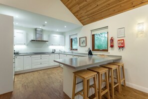 Dishwasher - Galbraith Premier Spa, Dundee (Fowlis)