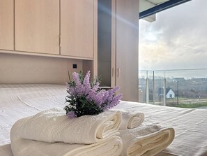 Iron/ironing board, travel cot, WiFi, bed sheets - Flat Neptunus - Amazing seaview in De Panne (De Panne)