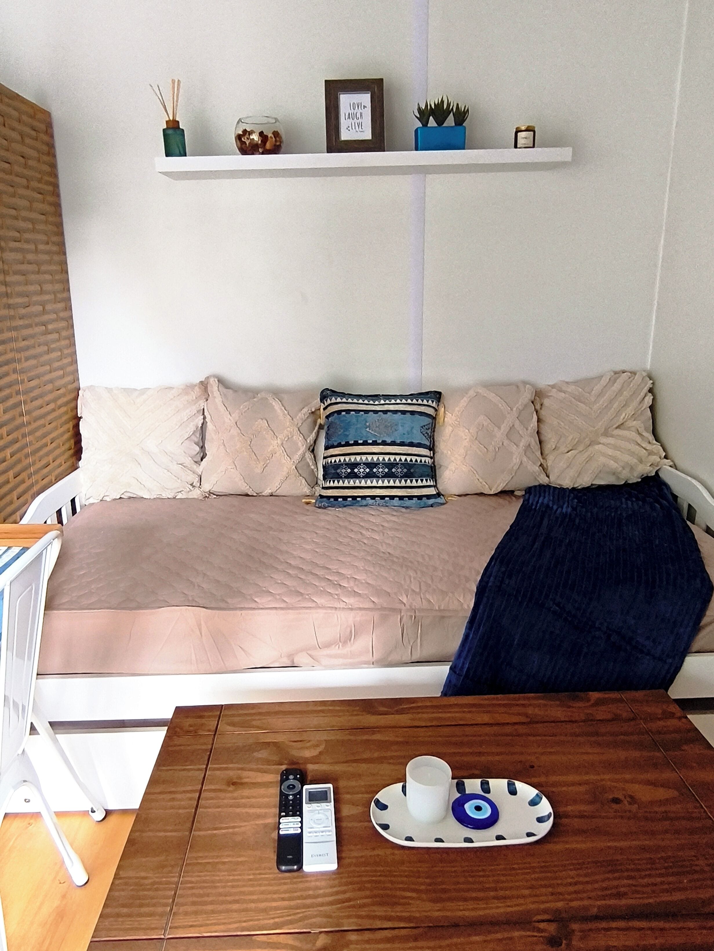 Internet, bed sheets