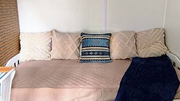 Internet, bed sheets