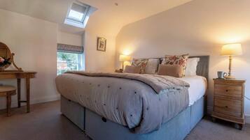 Silitysrauta/-lauta, Wi-Fi, vuodevaatteet