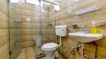 Deluxe Double Room, Balcony, City View | Bathroom | Shower, free toiletries, towels, toilet paper