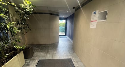 Charming T2 near Zenith and Toison d'or, quick access to downtown!