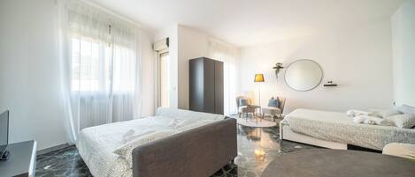 1 bedroom, iron/ironing board, WiFi, bed sheets