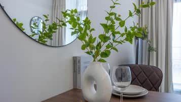 Apartment, Balcony, City View | Interior