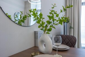 Căn hộ, ban công, quang cảnh thành phố | Nội thất