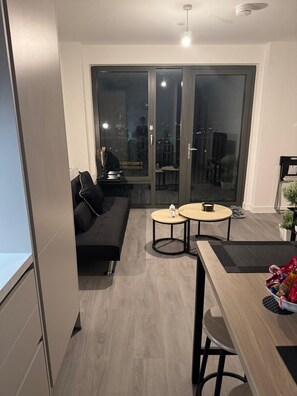 Interior - Stylish Wembley Park Apt, Balcony, & Views (Wembley)