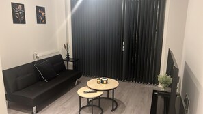 Living area - Stylish Wembley Park Apt, Balcony, & Views (Wembley)