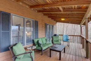 Property grounds - Scenic Serenity | Maggie Valley, 4BR, 3 BA, VIEWS! (Maggie Valley)